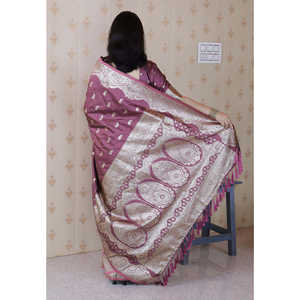 Elite Weaves Dusty Pink Banarasi Soft Silk Saree with Silver Zari Woven <b>Indian</b> & <b>Pakistani</b> <b>Clothing</b> 650g - Product Image 4