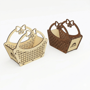 Panier décoratif en bois élégant avec design découpé au laser |   Organisateur multifonctionnel pour paniers de mariage, emballage cadeau et décoration - Product Image 1