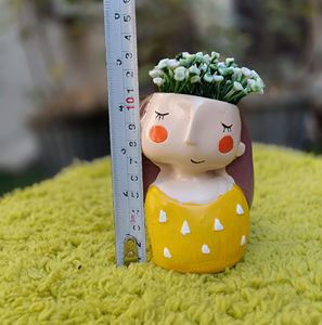 Maceta Decorativa Ecológica con Diseño de Puntos Amarillos para Hogar y Jardín, Acabado Glaseado, para Interiores, Modelo Niña - Product Image 3