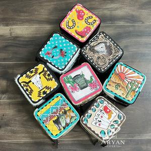 Boîte à bijoux portable artisanale en cuir de vachette véritable, motif crâne de cowboy, étui de rangement sécurisé pour bijoux - Product Image 1