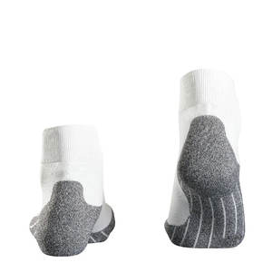 Chaussettes en coton douces et respirantes avec logo personnalisé, design léger et écologique à coupe basse pour un confort tout au long de la journée - Product Image 3
