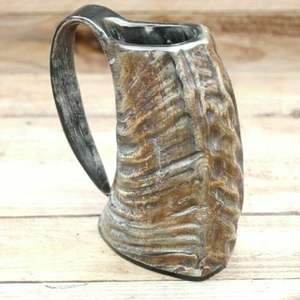 Corne de buffle faite à la main pour le vin et la bière, aspect antique, tasse en corne, disponible au prix de gros en provenance d'Inde - Product Image 1