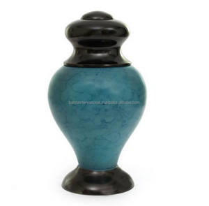 Urnas de cremación de latón de forma única y de alta calidad con grabado de flores Urnas funerarias de metal con acabado dorado y azul - Product Image 2