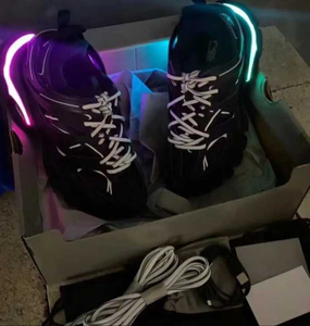 Chaussures de course LED Track 3.0 pour hommes et femmes, style rétro, dessus en cuir véritable, doublure en mesh, légères - Product Image 2