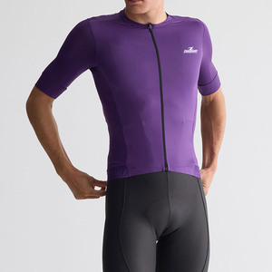 Combinaison légère de haute qualité, idéale pour une utilisation en extérieur et un confort décontracté lors du cyclisme. - Product Image 2