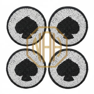 Posavasos Multicolor Hecho a Mano con Cuentas, Semillas, Flores y Hojas, Diseño Único para Decoración Festiva y Regalos - Product Image 6