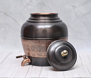 Distributeur de boissons en cuivre antique avec robinet |   Pot à eau en cuivre indien fait à la main |   Articles de décoration pour la maison et verrerie - Product Image 2