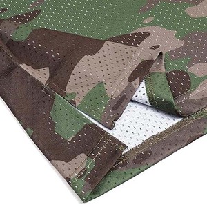 Maillots de basket-ball unisexes aux dernières tendances camouflage, logo personnalisé, couleur personnalisée, respirant, haute qualité, protection UPF 50, séchage rapide - Product Image 5