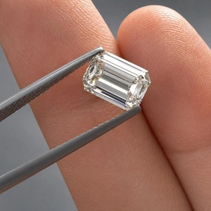 เพชร E Color Emerald Lab Grown Diamond 7 กะรัต VS1 รับรองโดย IGI ผลิตด้วยวิธี CVD 3EX คุณภาพการเจียระไนเยี่ยม ผู้จัดจำหน่ายสำหรับตัวแทนจำหน่ายและผู้นำเข้าเพชรระดับโลก - Product Image 1