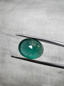 Émeraude naturelle zambienne de 5,44 carats, taille poire, pierre précieuse verte, pour la fabrication de bijoux fins, fournisseur en gros - Product Image 2