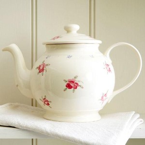 Encantadora tetera floral color lavanda con boquilla de vertido suave, mango de agarre cómodo, diseño que retiene el calor, perfecta para la hora del té - Product Image 4