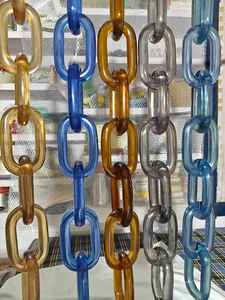 Cadenas de resina personalizables de gran tamaño y colores claros, disponibles en varios colores. - Product Image 4