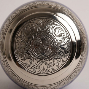 Grande urne funéraire artisanale en laiton au design moderne, gris ardoise, pour cendres humaines adultes - Product Image 2