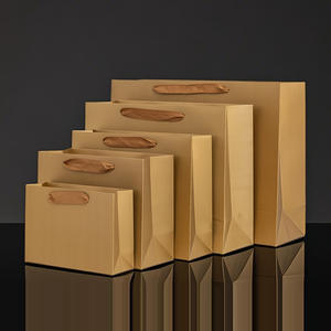 Sac en carton écologique de luxe beige pour emballage de bijoux avec poignée en ruban, logo personnalisable - Product Image 4