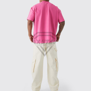 เสื้อยืดสีชมพูแบบดิสเทรสขอบดิบ สไตล์สตรีทแวร์ ทรงโอเวอร์ไซส์ ไหล่ตก ผ้าคอตตอนหนา สำหรับผู้ชาย ผลิตโดยผู้ผลิตเสื้อยืด - Product Image 6