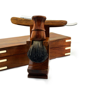 Cepillo de aseo Badger SE-1629 de pelo de tejón puro con mango de madera y distintivo cosido - Product Image 3