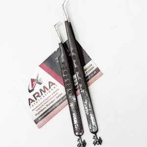 Pince à épiler de précision en acier inoxydable noir brillant à 45 degrés pour isolation des cils, à pointe fine durable, idéale pour la création d'éventails, pour usage professionnel - Product Image 4