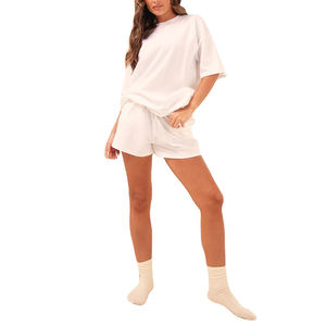 Ropa de verano para mujer, conjunto informal de dos piezas de color liso, 100% algodón, camiseta extragrande y pantalones cortos. - Product Image 2