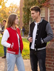Chaqueta Varsity Negra y Gris para Hombre, Informal, de Forro Polar, Poliéster y Algodón, con Cuello Alto y Botones al Frente, Unisex, Estilo Béisbol - Product Image 5
