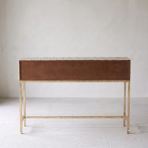 Table console moderne avec pieds en laiton, design en os incrusté fait main, meubles contemporains pour entrée, meubles de chambre à coucher en os incrusté - Product Image 2