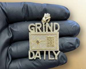 Colgante Personalizado con Letra Inicial, Estilo Hip Hop, con Moissanita VVS, Plata 925, Collar con Incrustaciones de Diamantes para Hombre - Product Image 2