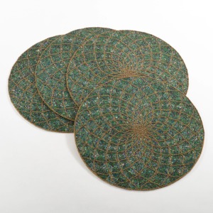 Set de table rond artisanal en perles d'ivoire, décoration de table de luxe pour mariages, fêtes et événements, set de table élégant à fleurs et perles. - Product Image 4