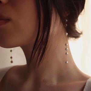 Pendientes de Perlas de Plata de Ley Redondos de 10-9 mm, Versátiles para el Día a Día, con Perla Natural Dorada, Trébol de la Suerte, Regalo de Cumpleaños - Product Image 4