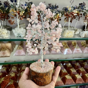 Árbol Bonsái de Cuarzo Rosa Hecho a Mano de Primera Calidad con Virutas Naturales, Decoración de Piedras Preciosas Envueltas en Alambre, Adorno de Árbol de Cristal de Lujo - Product Image 4