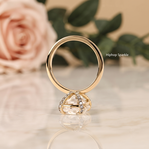 Bague de Fiançailles et de Mariage HIPHOP SPARKLE en Or Jaune 18K Haute Caratage, Minimaliste, avec Moissanite Taille Coussin VVS1 Couleur D, Sertie à Griffes - Product Image 3