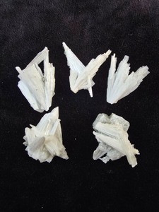 Grappe de Scolacite Naturelle, Spécimen de Cristal de Roche, Figurine de Pierre Précieuse, Écologique, Forme Libre, Thème Amour, Décoratif - Product Image 4