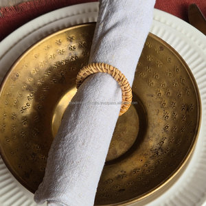 Anneaux de serviette faits à la main de la meilleure qualité pour un cadre de table élégant, des décorations de mariage et des repas de fête - Product Image 5