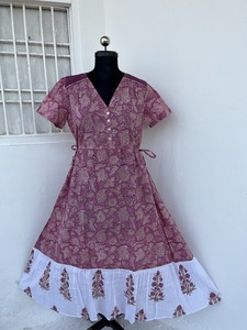 Vestido largo de algodón con estampado floral para mujer, cuello en V, botones al frente, manga corta, cintura con lazo, corte en A, dobladillo en contraste, estilo bohemio - Product Image 1