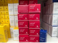Crème hydratante en capsules liposomales Golden Face Medicube Deep Vita C