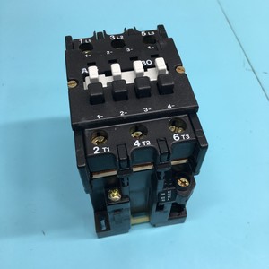 AMAT 1200-90154 TIPO CONTRATISTA B30-30, 24 VAC - Equipo y Piezas de Semiconductores de Confianza de Marca Global - Product Image 5