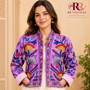 Chaqueta de algodón acolchada de terciopelo tejida a mano con bordado Suzani para mujer |   Estilo Bohemio Invernal, Floral, Vintage, Étnico, Diseño Indio - Product Image 1