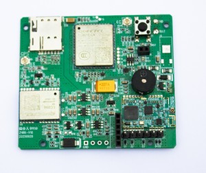 Module RTK UWB TXUT8009 pour positionnement intérieur et extérieur sans coupure, communication CAT1, Chine - Product Image 1