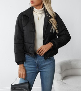 Chaqueta Acolchada para Mujer Hecha a Medida, Chaqueta Acolchada Ligera de Poliéster al Mejor Precio, Chaqueta Acolchada para Mujer con Cierre de Cremallera en el Cuello, Corta - Product Image 2