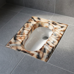 Vistaar Cuvette de toilettes WC Orissa en céramique rouge imprimée, design élégant, pour salle de bain, exportation - Product Image 3