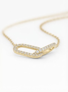 Collier Pendentif Asymétrique Moderne en Or Rose 14K avec Diamant de Laboratoire 0.25ctw, Collier Entrelacé Élégant, Cadeau Raffiné - Product Image 2