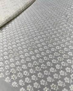 Tela de Chifón Bordada Malty Dobby, 100% Poliéster, Transpirable, Ecológica, para Bodas, Color Personalizado, Suministro Textil, Exportaciones - Product Image 3