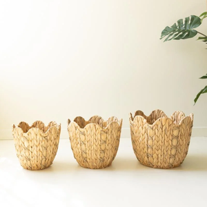 Panier de rangement multifonction en jacinthe d'eau naturelle tressée pour la maison et le jardin, vente en gros - Product Image 1