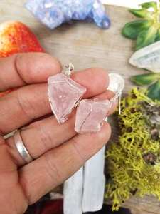 Pendientes de Cristal de Cuarzo Rosa Natural, Grandes y Gruesos, de Plata de Ley - Product Image 4