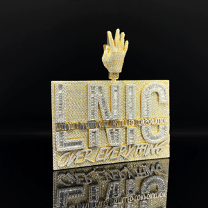 Colgante de Aleación Chapado en Rodio con Diseño de Diamante Helado Personalizado The Ice Legacy, Estilo Hip Hop Icónico, para Hombres Unisex - Product Image 1