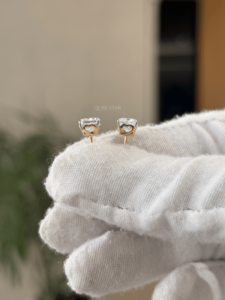 Pendientes de Diamantes Cultivados en Laboratorio con Corte Radiante de 1.657 ct en Oro de 18k, Diseño Heart Gallery, Joyería Fina, Regalo de Aniversario de Bodas, Venta al Por Mayor - Product Image 3