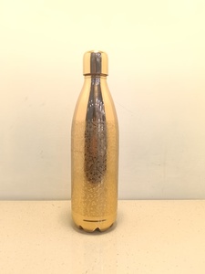 Botella de Agua de Cobre Puro con Acabado Dorado Premium |   Botella Ayurvédica con Diseño Floral Grabado a Mano, a Prueba de Fugas, para Bebidas de Bienestar de Lujo - Product Image 6