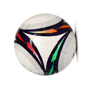 Balón de Fútbol Profesional de Calidad Superior con Paneles Resistentes, Ideal para Prácticas y Partidos - Product Image 4