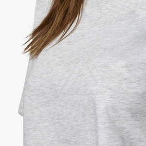 Camisetas cortas elegantes para mujer, material ligero y cómodo, adecuadas para uso al aire libre y moda casual diaria. - Product Image 5