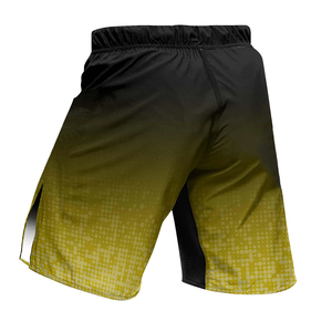 Shorts MMA pour hommes, dégradé jaune et noir, en polyester respirant, vêtements de sport de combat, coupe classique - Product Image 3