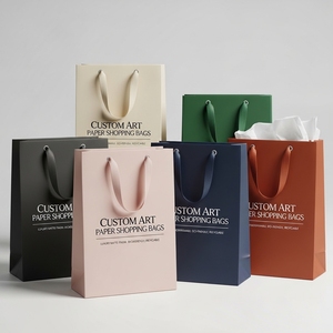 ถุงกระดาษอาร์ตพิมพ์ลายตามสั่ง เคลือบด้านหรูหรา ย่อยสลายได้ เป็นมิตรกับสิ่งแวดล้อม รีไซเคิลได้ พร้อมหูหิ้วทันสมัย สำหรับบรรจุภัณฑ์ของขวัญและขายปลีก - Product Image 2