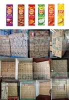 Chips de pommes de terre Lays Stax à la crème sure et à l'oignon 100g Chips frites savoureuses et salées en boîte Meilleur prix de gros de l'exportation du Vietnam